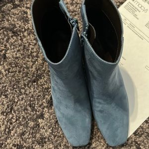 Blue dusk boots Size Medium 6